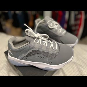 AIR JORDAN 11 CMFT LOW (GS)